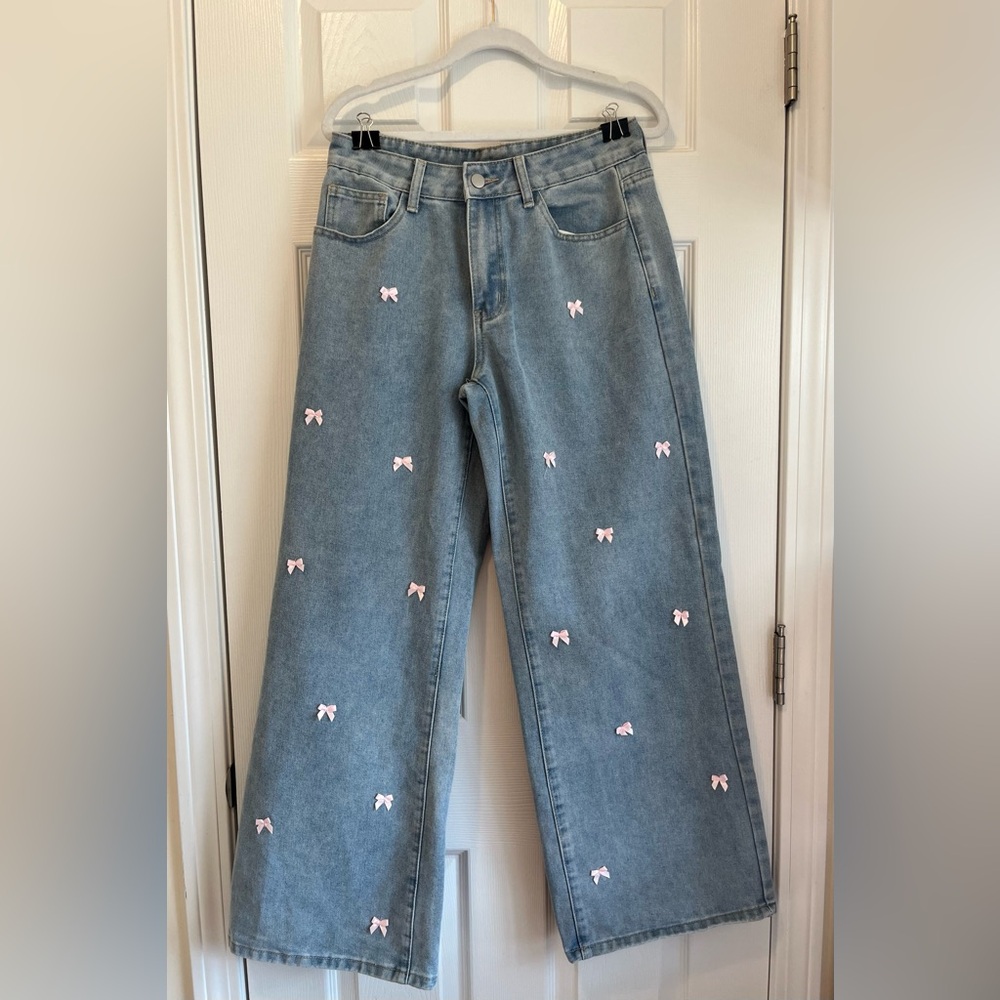 Wide Leg Light Wash Jeans with Pink Bow Embroidery